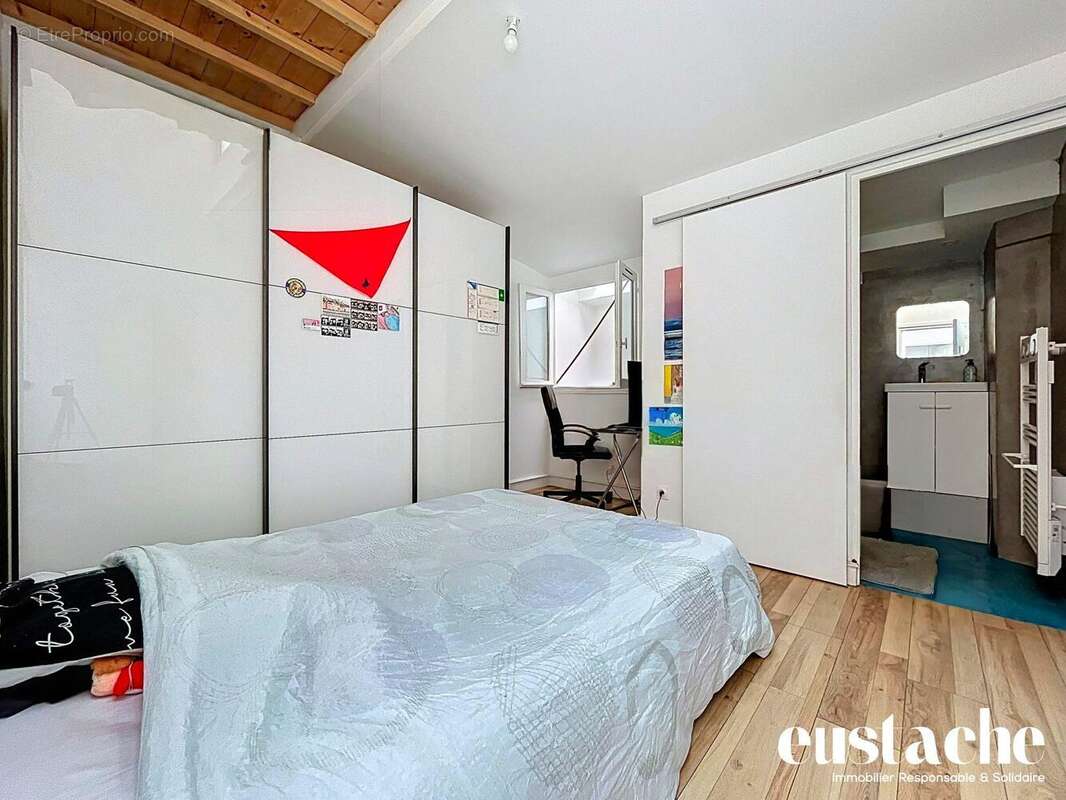 Appartement à PARIS-11E
