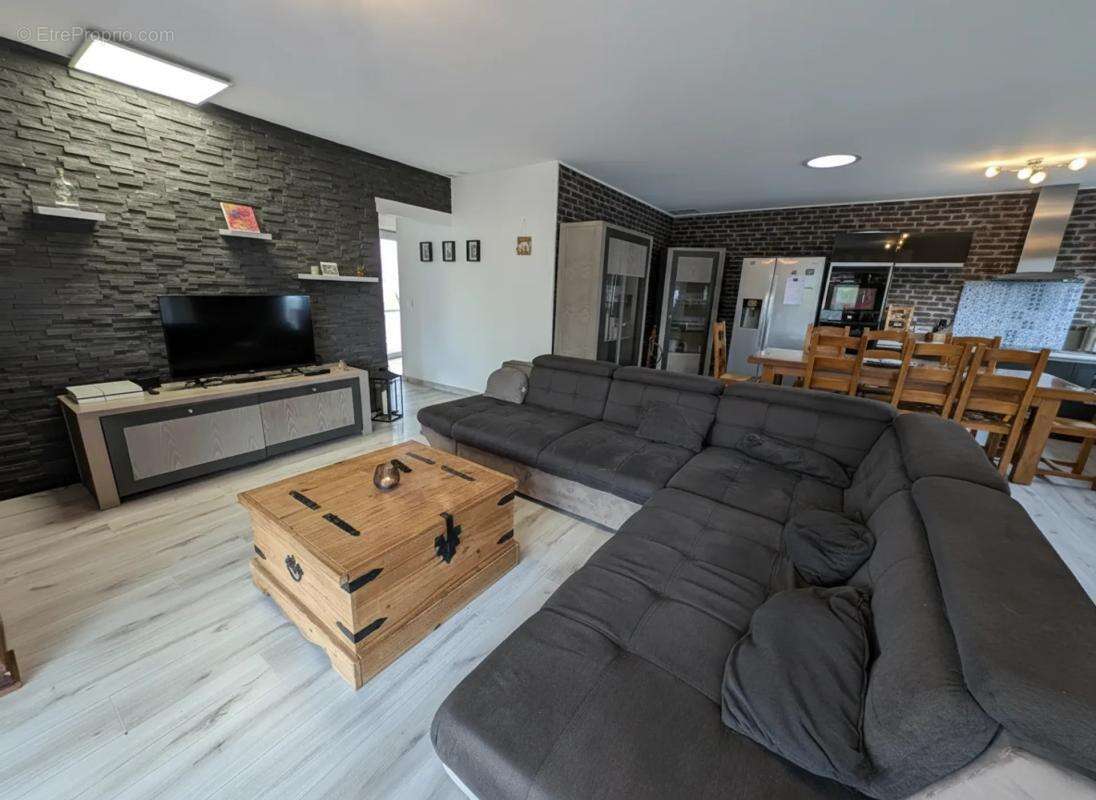 Maison à AUSSAC-VADALLE