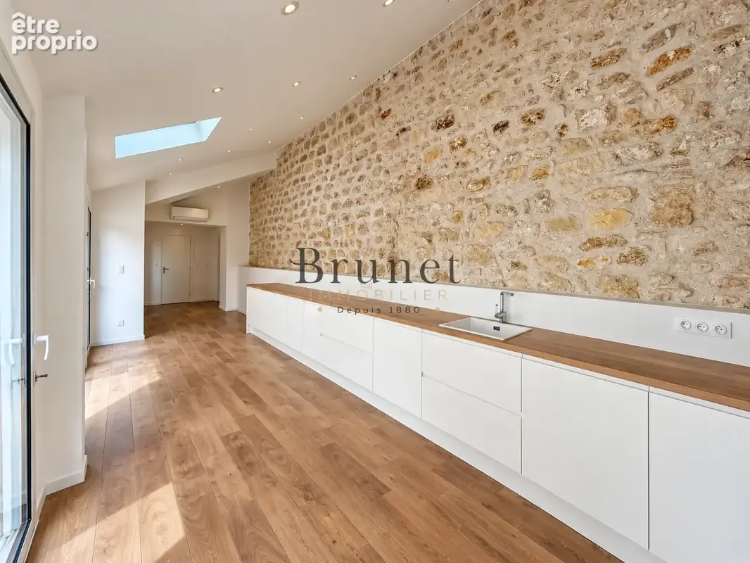 MAISON FAMILIALE - 4 PIECES 146m2 - Intégralement Rénovée - photo 5