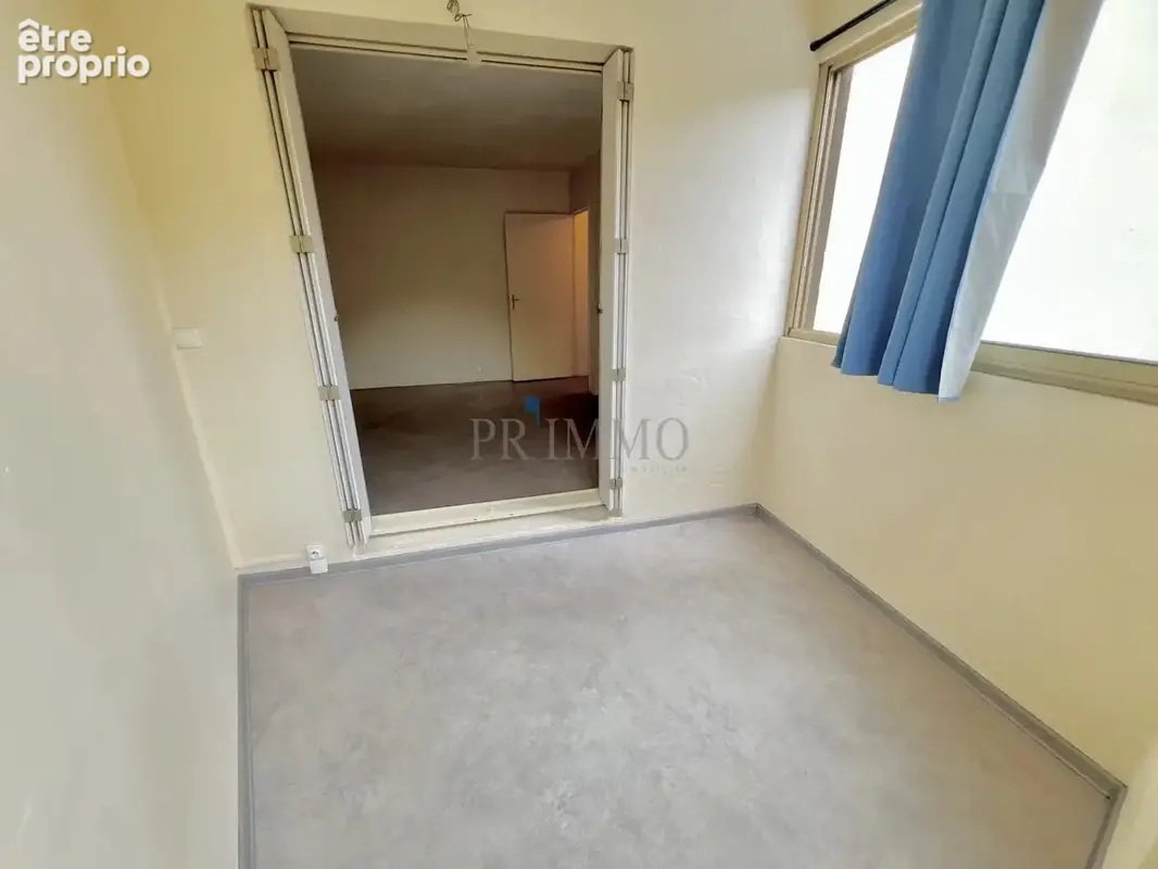 Fréjus studio avec loggia fermée à vendre, proche Centre - photo 9