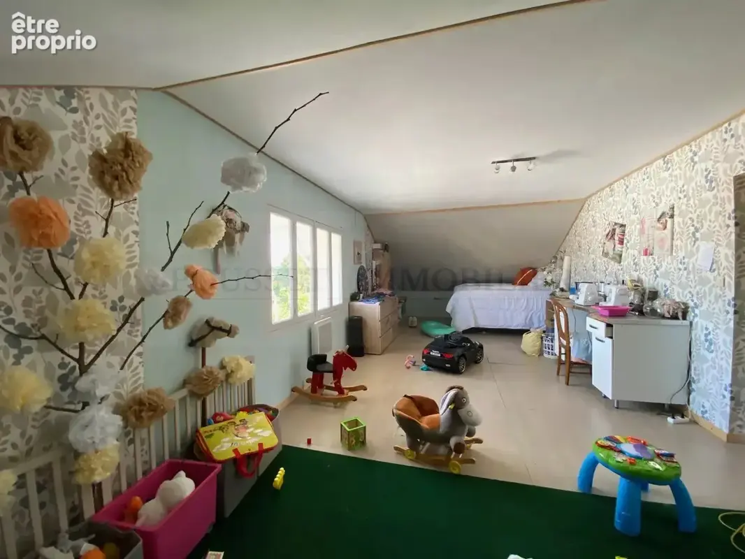 Joli pavillon parfaitement renove sur un terrain clos d’une contenance totale de 716 m². - photo 12