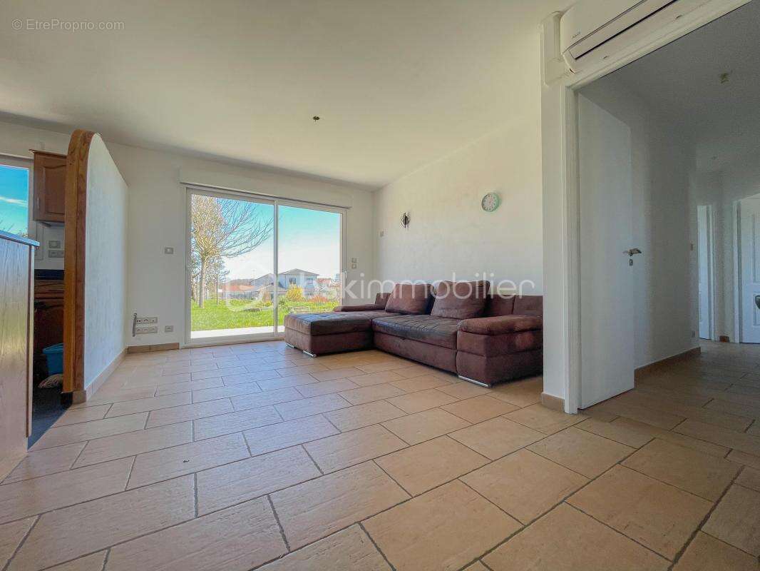 Maison à SAINT-JUNIEN