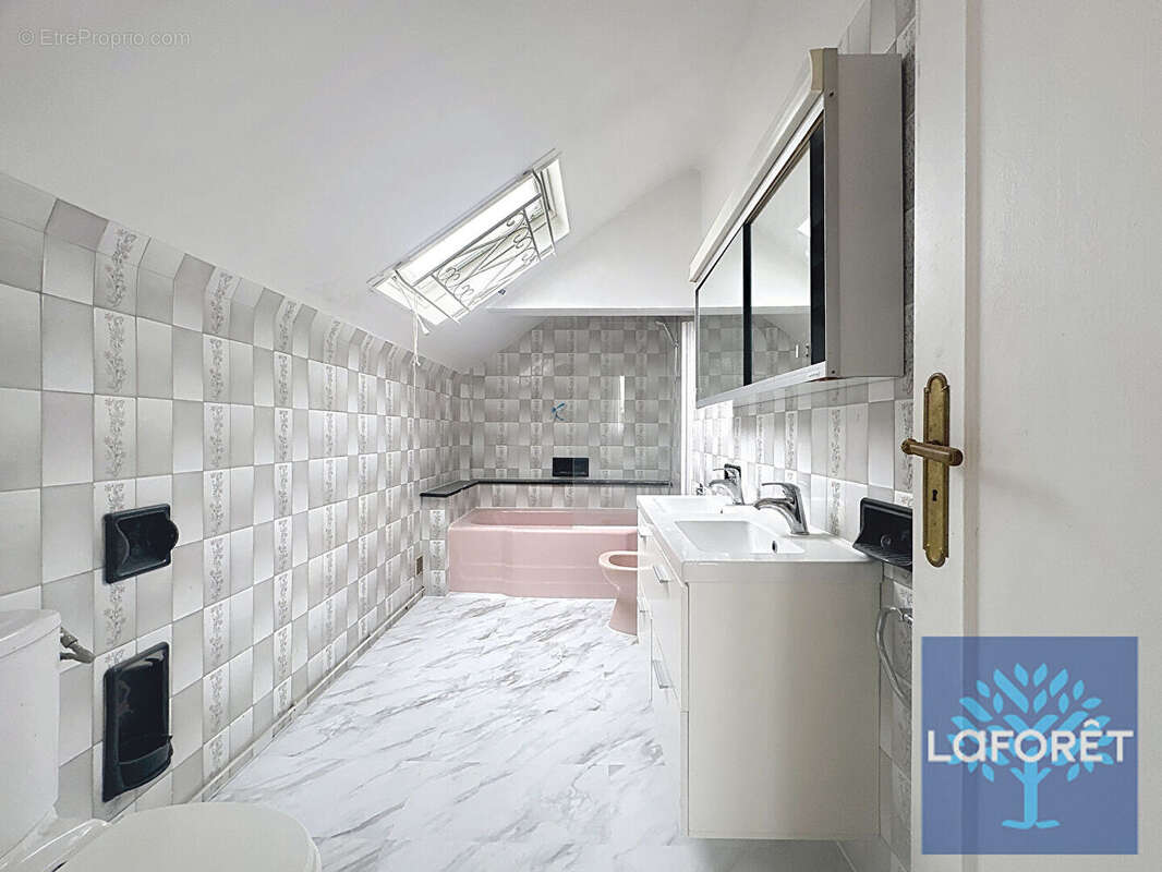 Maison à VIGNEUX-SUR-SEINE