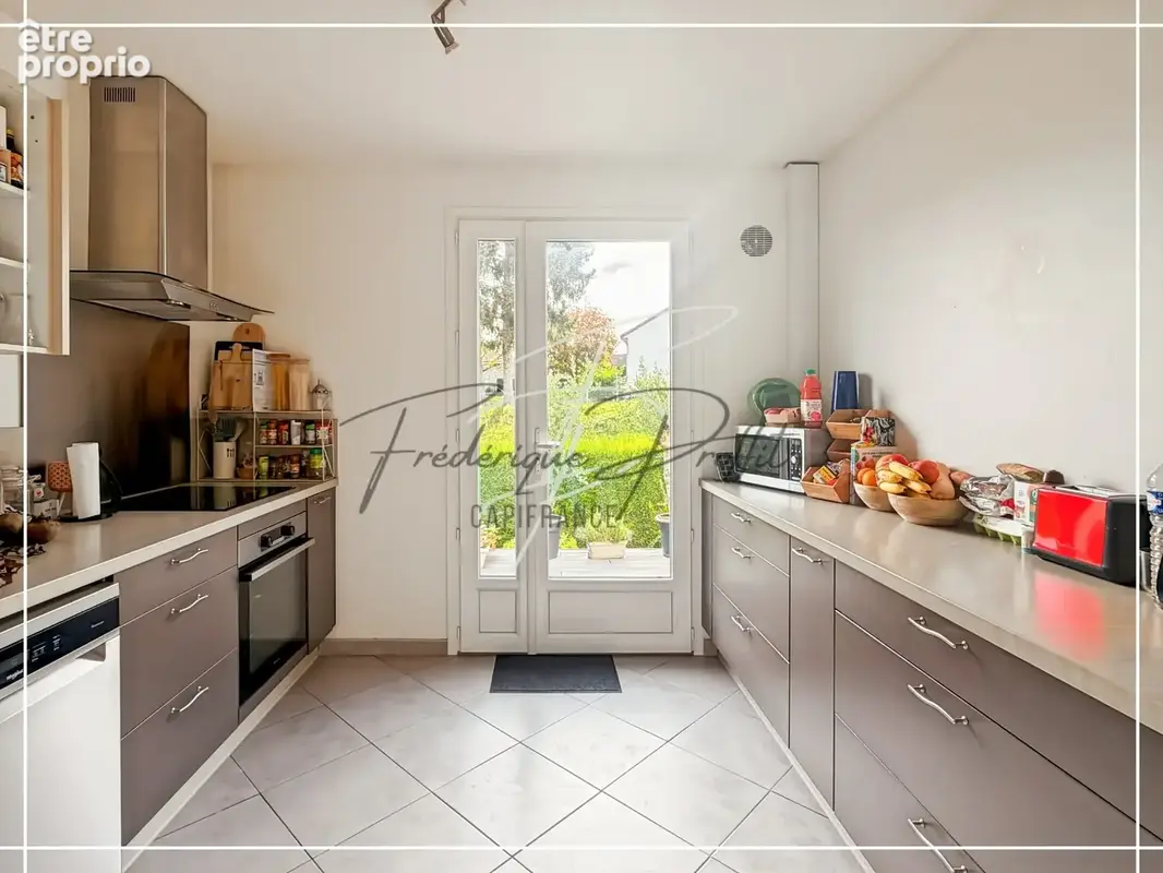  Maison familiale 5 chambres – Sous-sol total – Secteur calme - photo 7