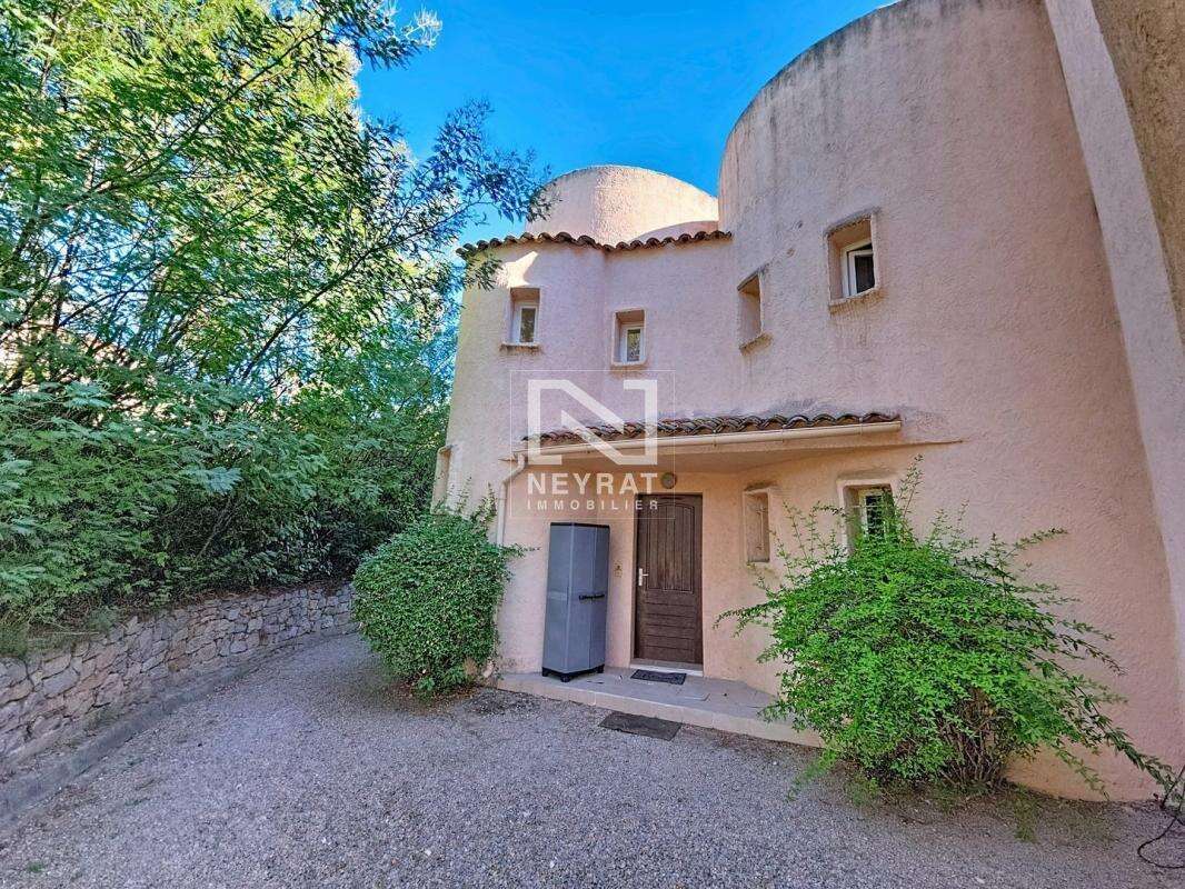 Appartement à SAINT-PAUL-EN-FORET