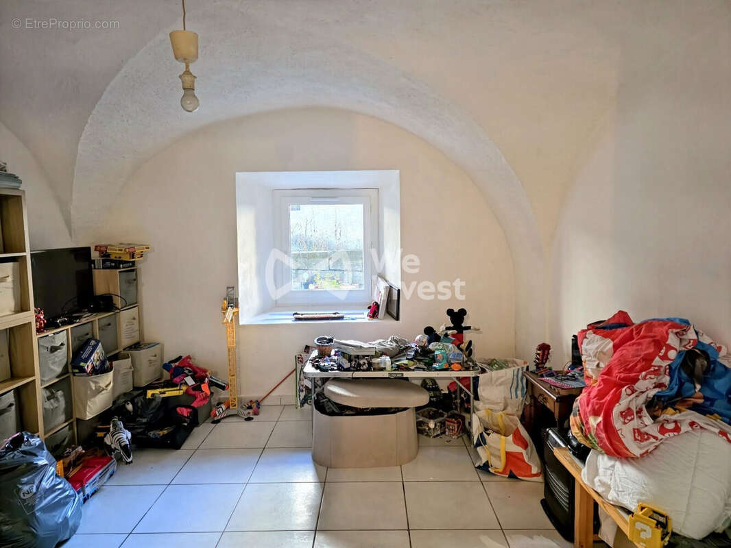 Appartement à SAINT-MARTIN-DE-QUEYRIERES