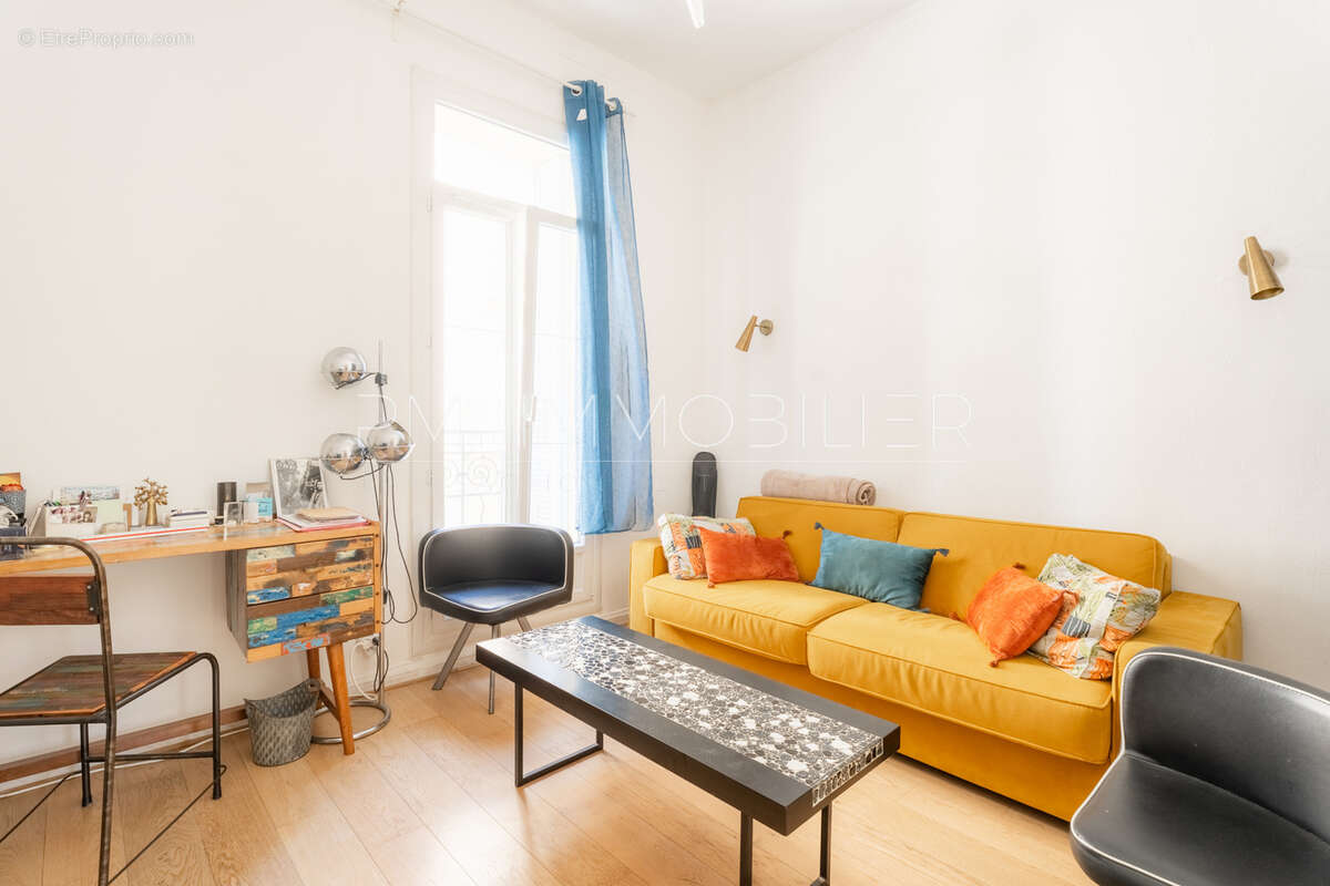 Appartement à MARSEILLE-5E