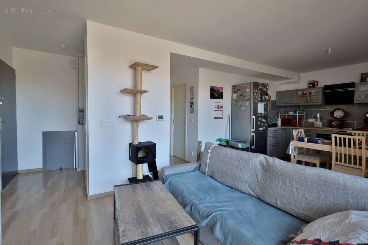Appartement Type 2 - 47,5 m2 habitables - Balcon - Place privative - photo 5