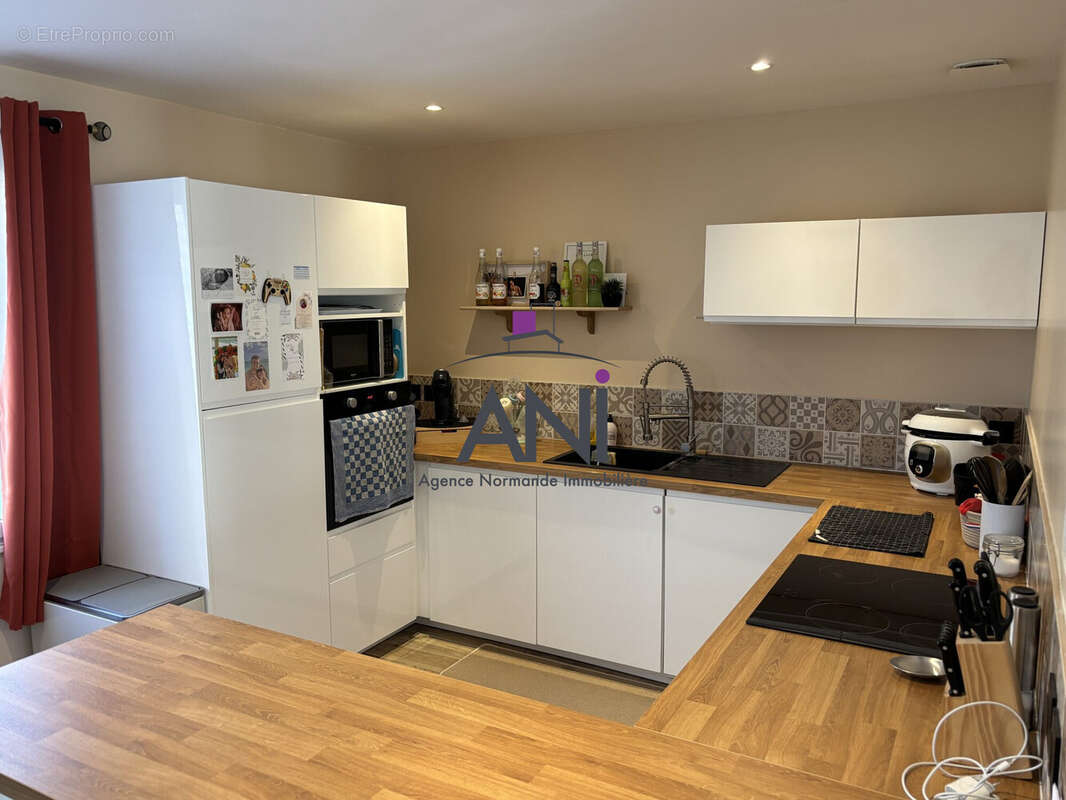 Maison à NOTRE-DAME-D'ALIERMONT