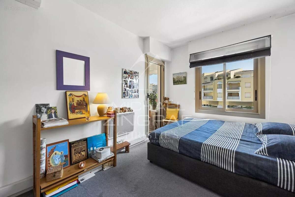 Appartement à MANDELIEU-LA-NAPOULE
