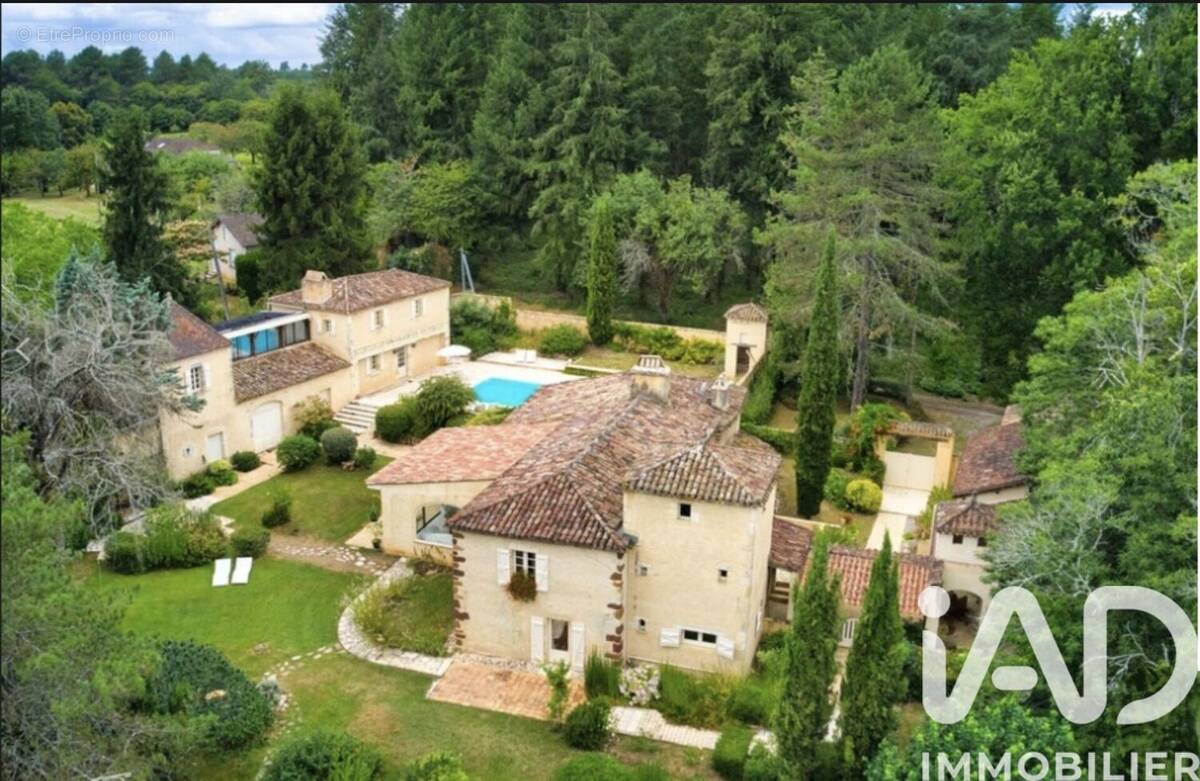 Photo 1 - Maison à MAZEYROLLES