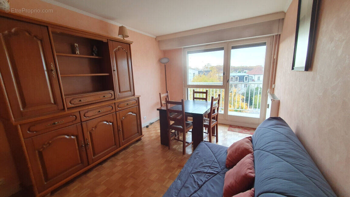 Appartement à SAINT-MAUR-DES-FOSSES