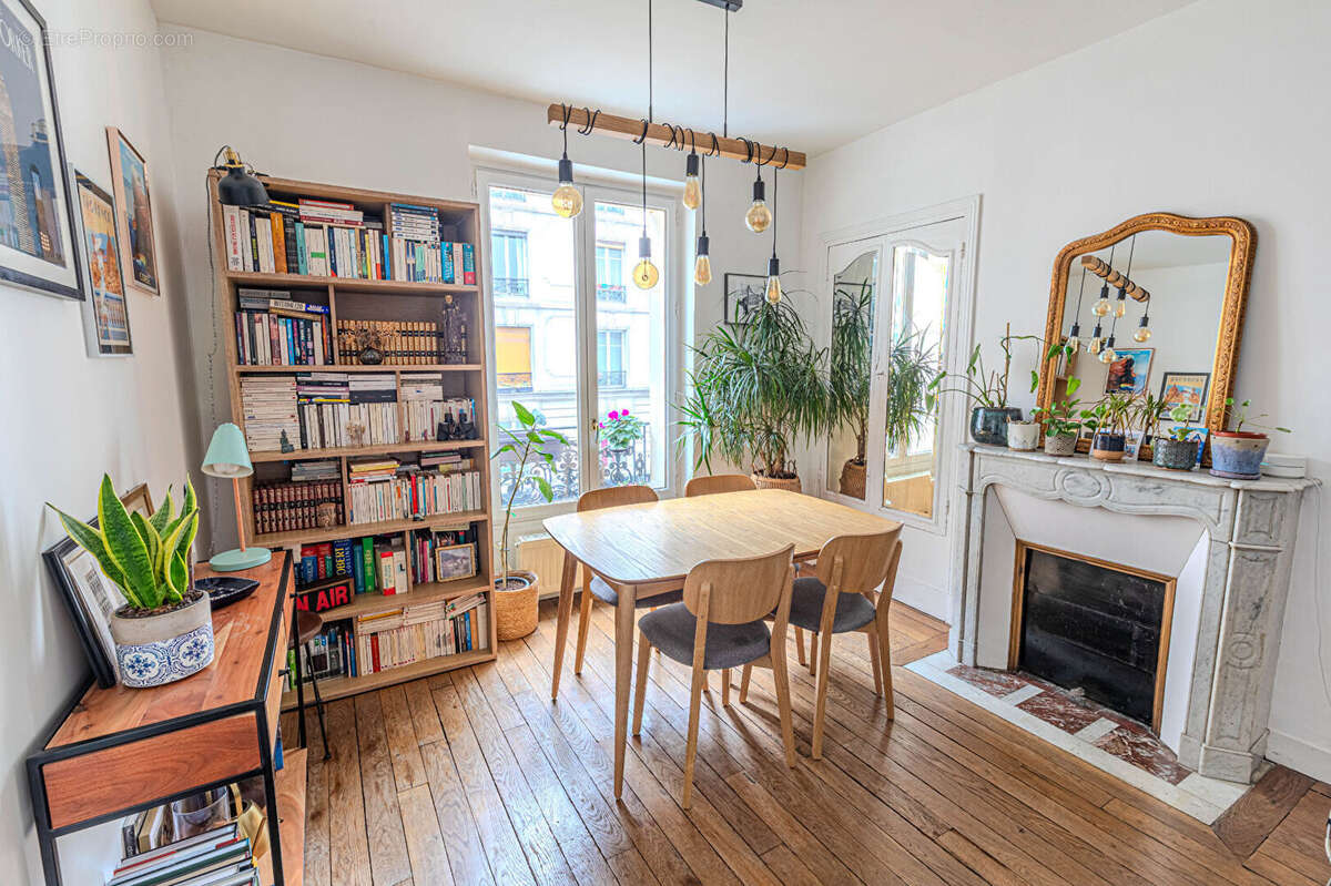 Appartement à PARIS-19E