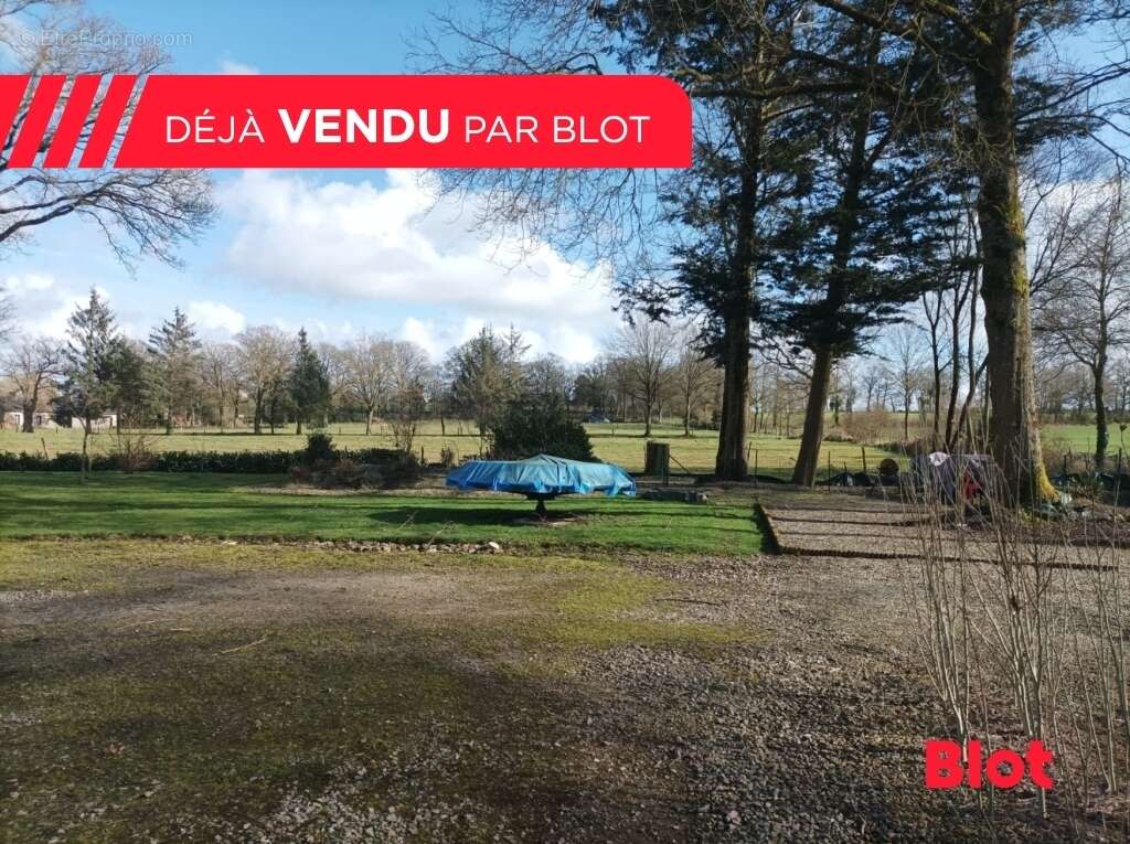 Maison à MONTREUIL-DES-LANDES