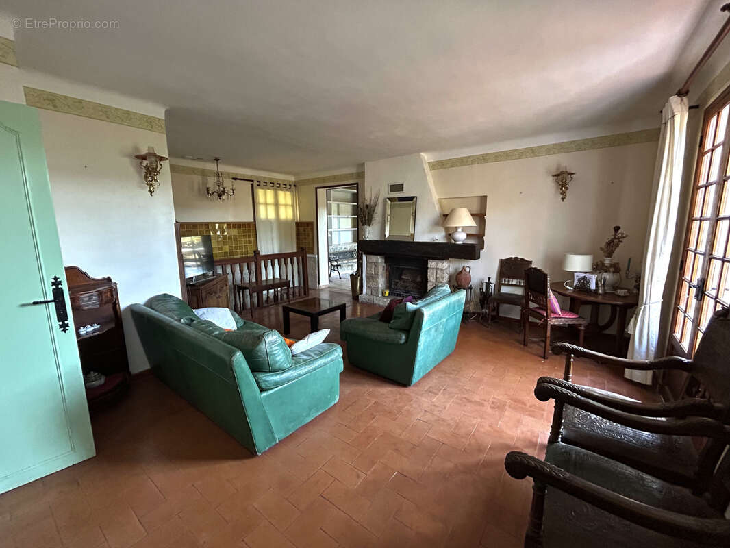 Maison à VILLECROZE