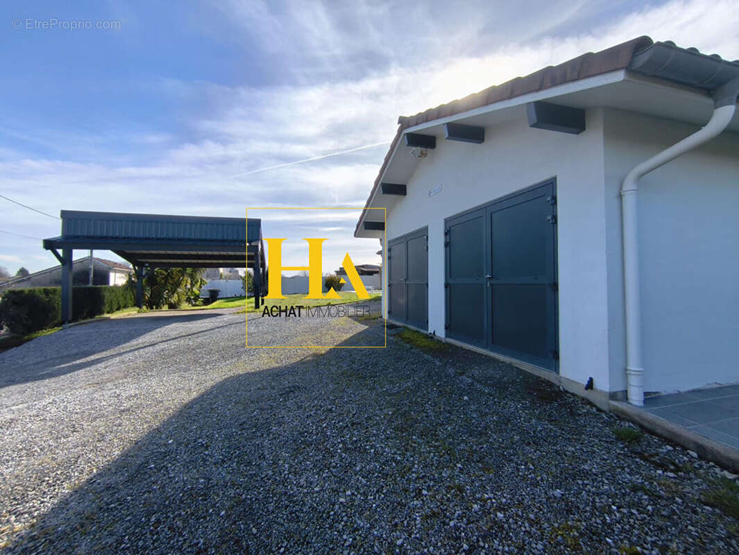 Maison à PEYREHORADE