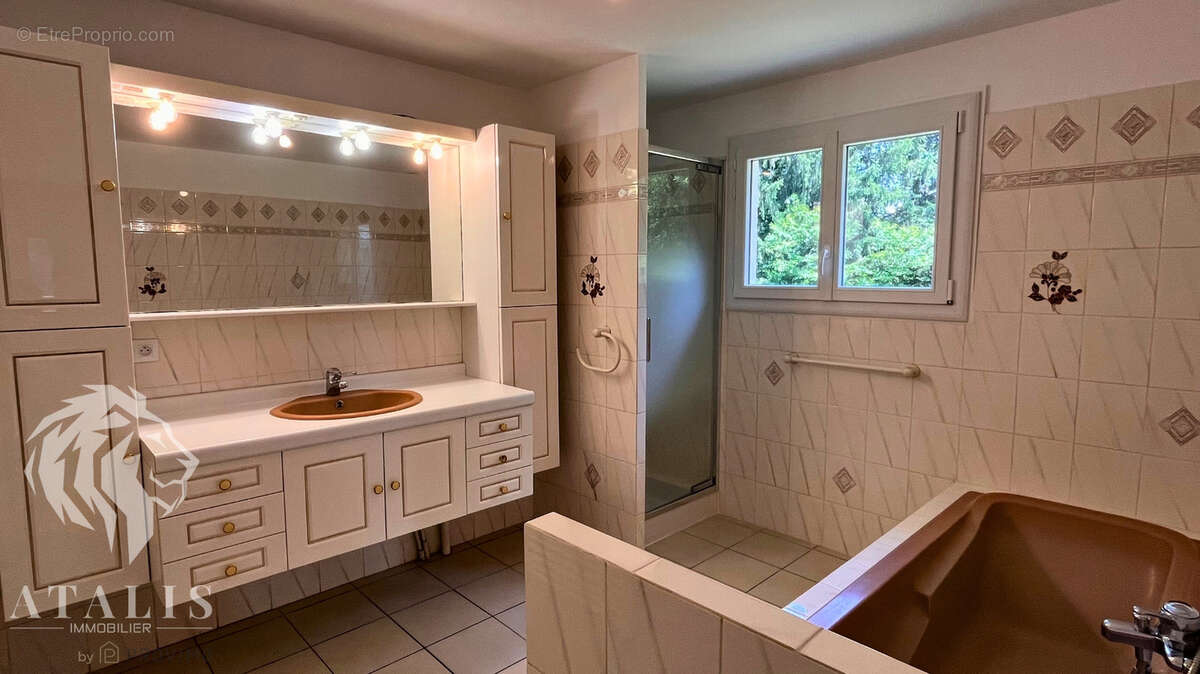 Maison à SAINT-VERAND