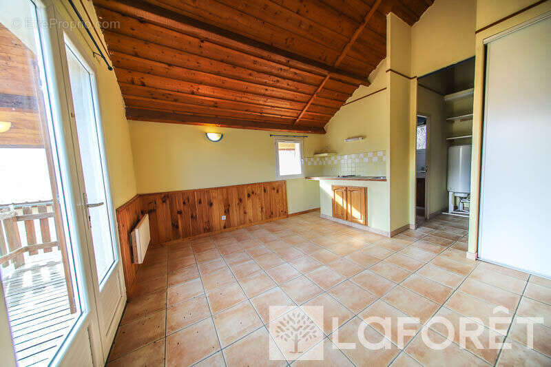 Maison à CHATEAUROUX-LES-ALPES