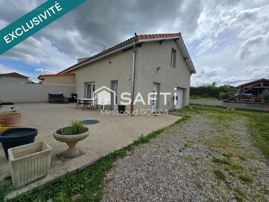 Maison 112 m² à Treves  - photo 2