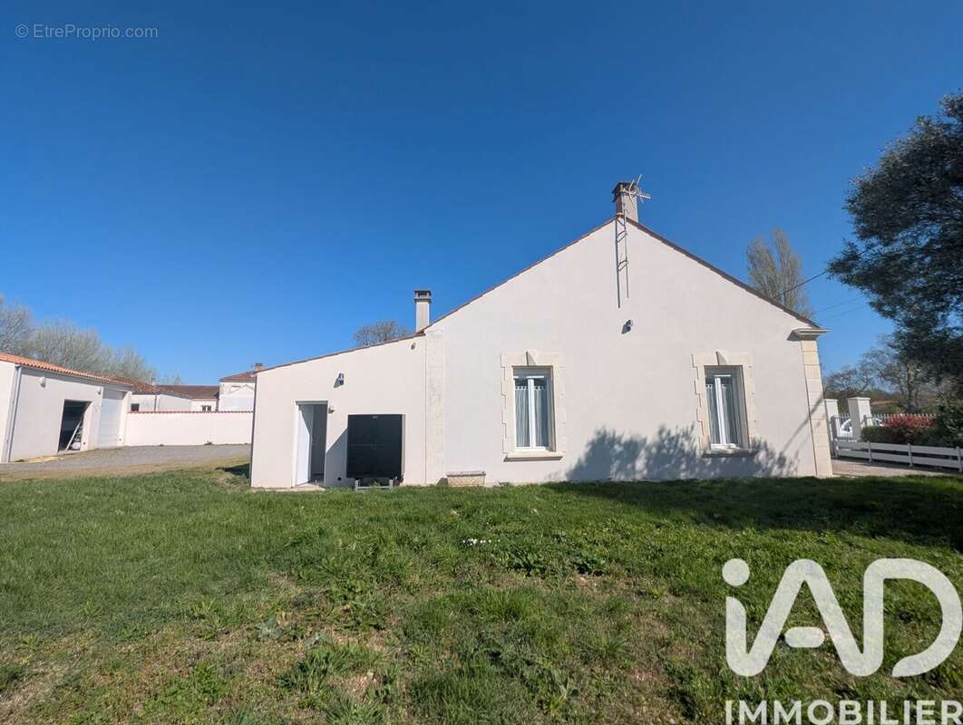 Photo 3 - Maison à YVES