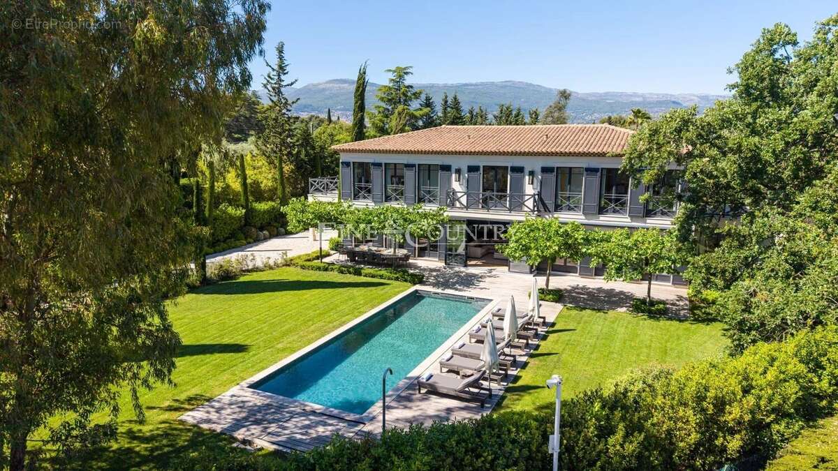 Maison à MOUGINS