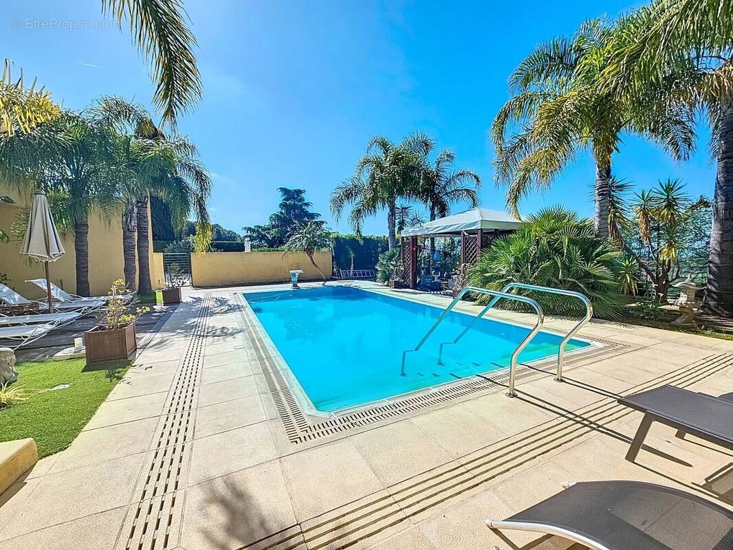 Maison à CAGNES-SUR-MER