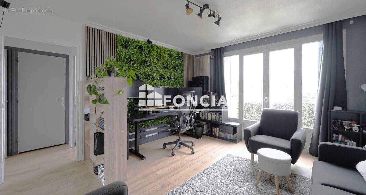 Appartement à BOURGOIN-JALLIEU