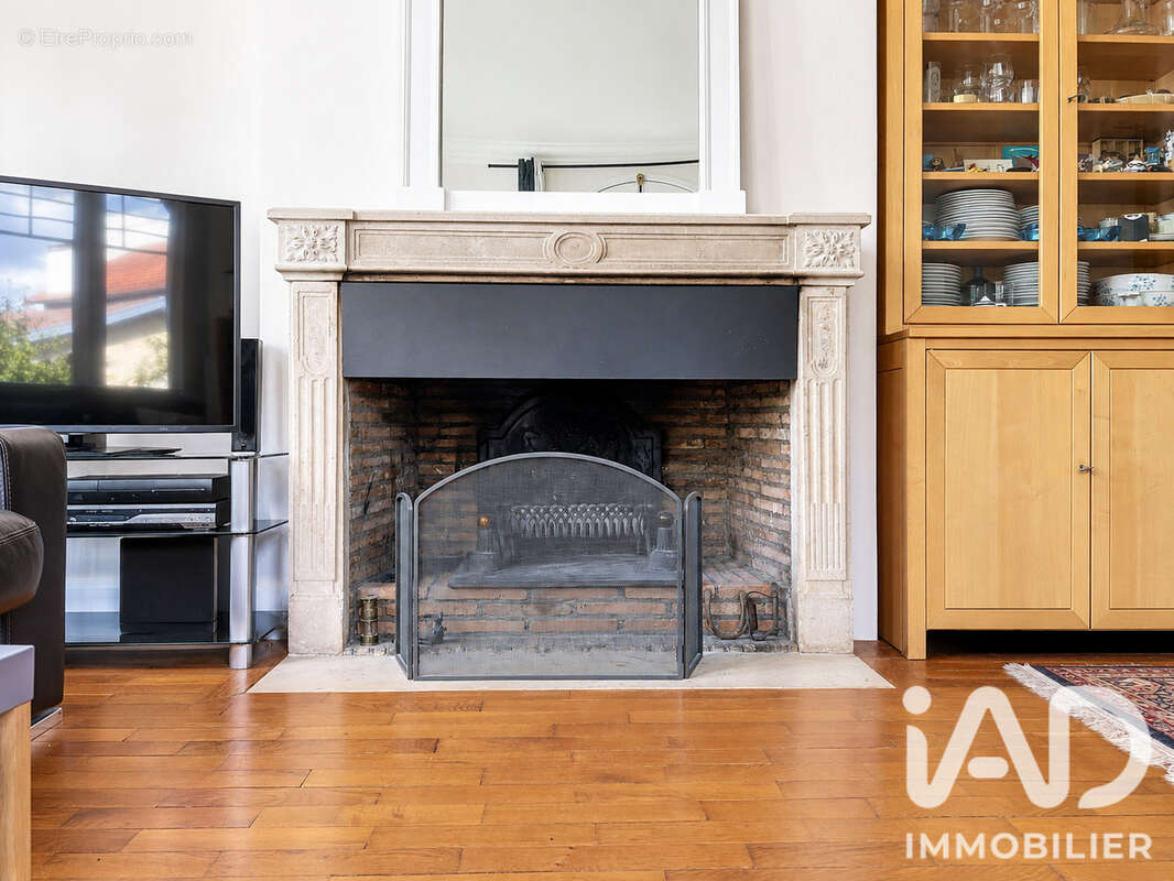 Maison 127 m² à Le Mesnil-Le-Roi  - photo 9