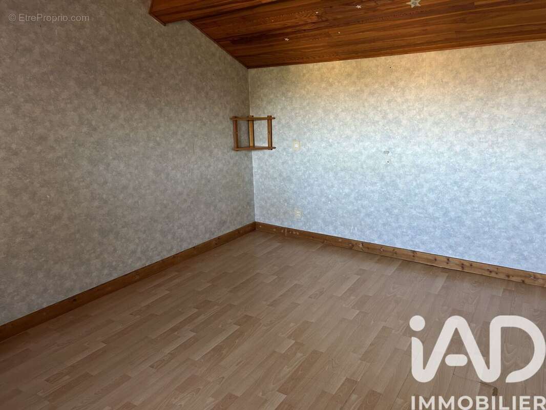 Maison 167 m² à Neuville  - photo 7