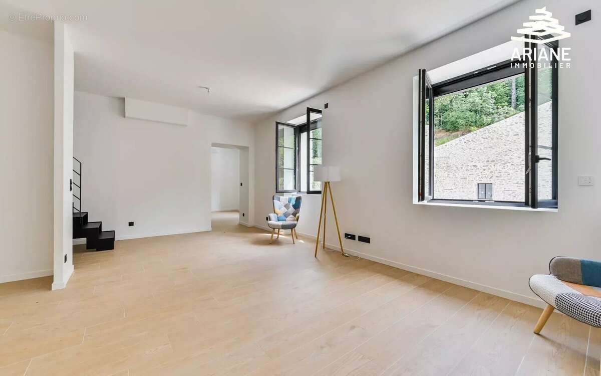 Appartement à VOURLES