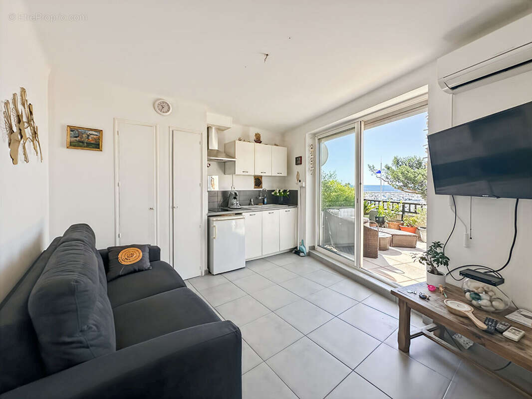Appartement à SAUSSET-LES-PINS