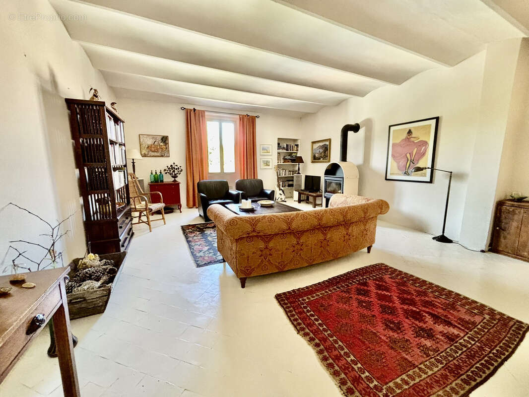 Appartement à MALAUCENE