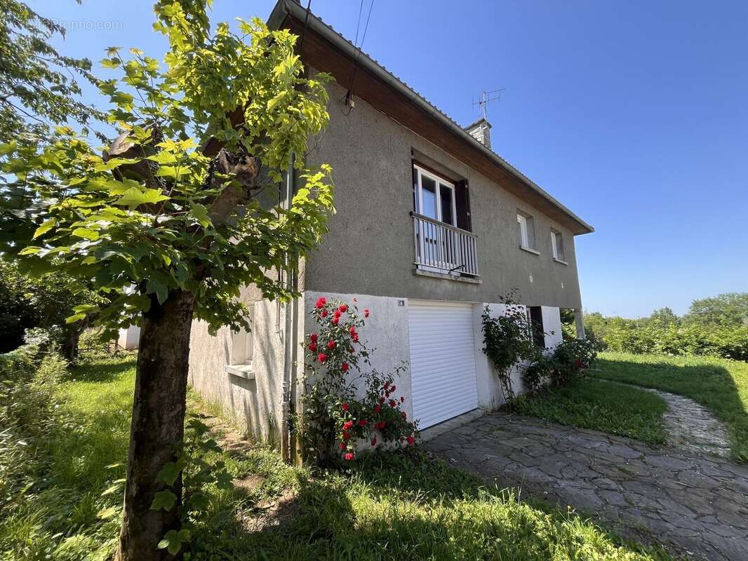 Maison à MAURIAC