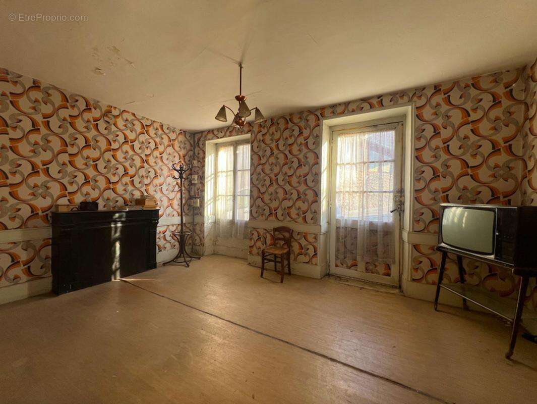 Maison à SAINT-QUENTIN-SUR-ISERE