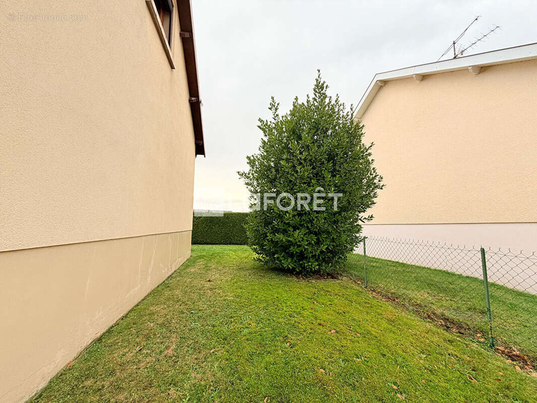 Maison à SAINTE-MENEHOULD