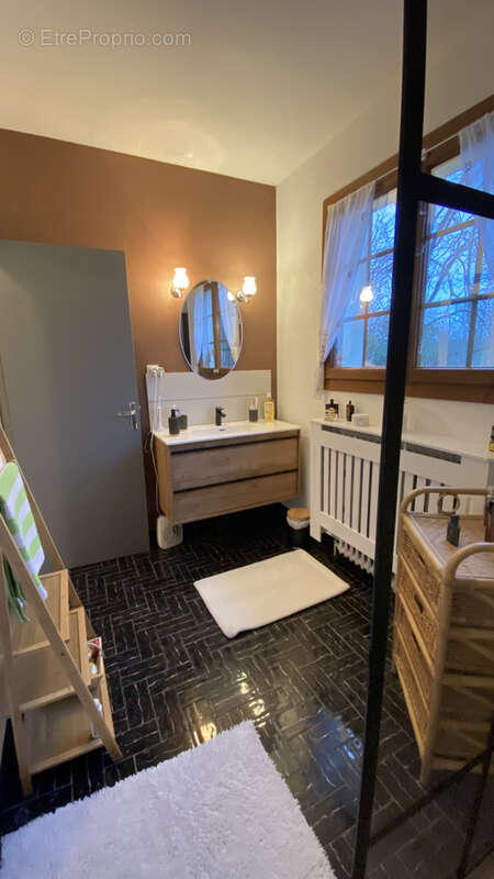 Maison à SAINT-FORT-SUR-GIRONDE