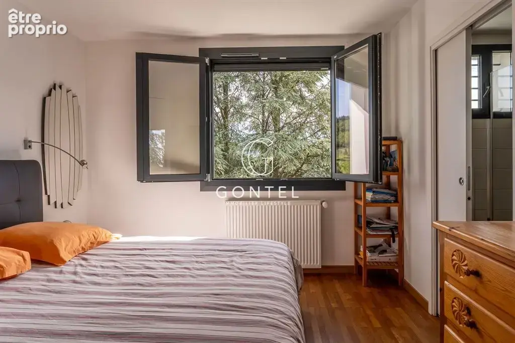 Maison à vendre à Saint-Didier-au-Mont-d’Or – 210 m², piscine, dépendance, garage et terrain de 1 579 m² - photo 12