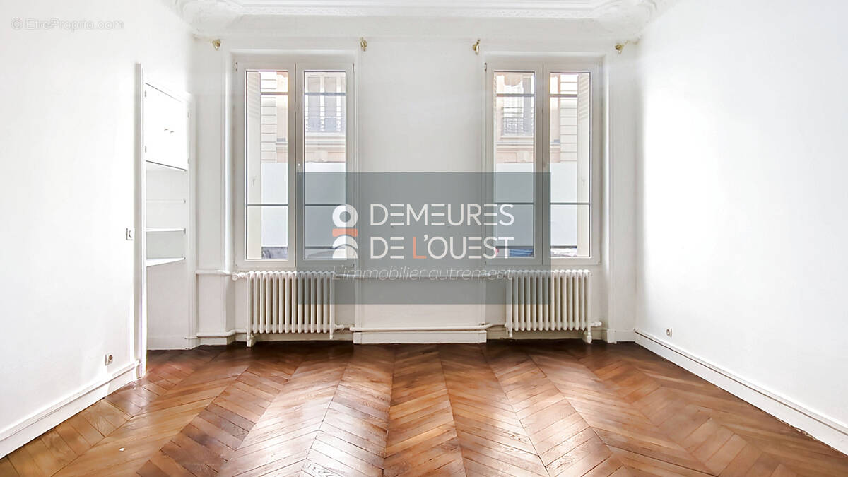 Appartement à PARIS-16E