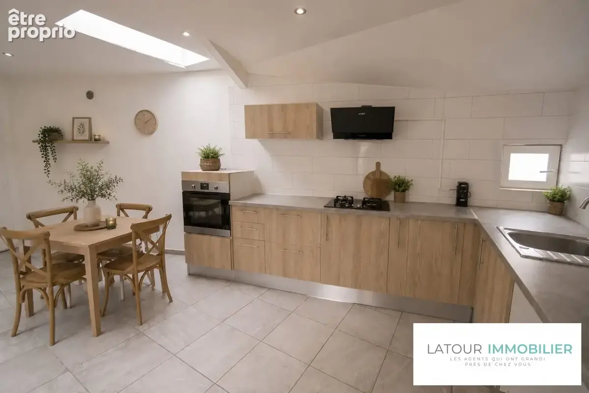Maison 6 pièces 145 m² à vendre à Bourgoin-Jallieu (38300) - photo 3