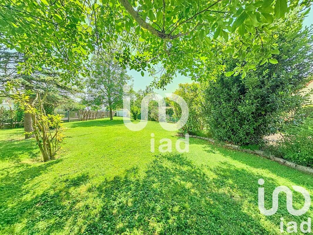 Photo 2 - Maison à OZOIR-LA-FERRIERE