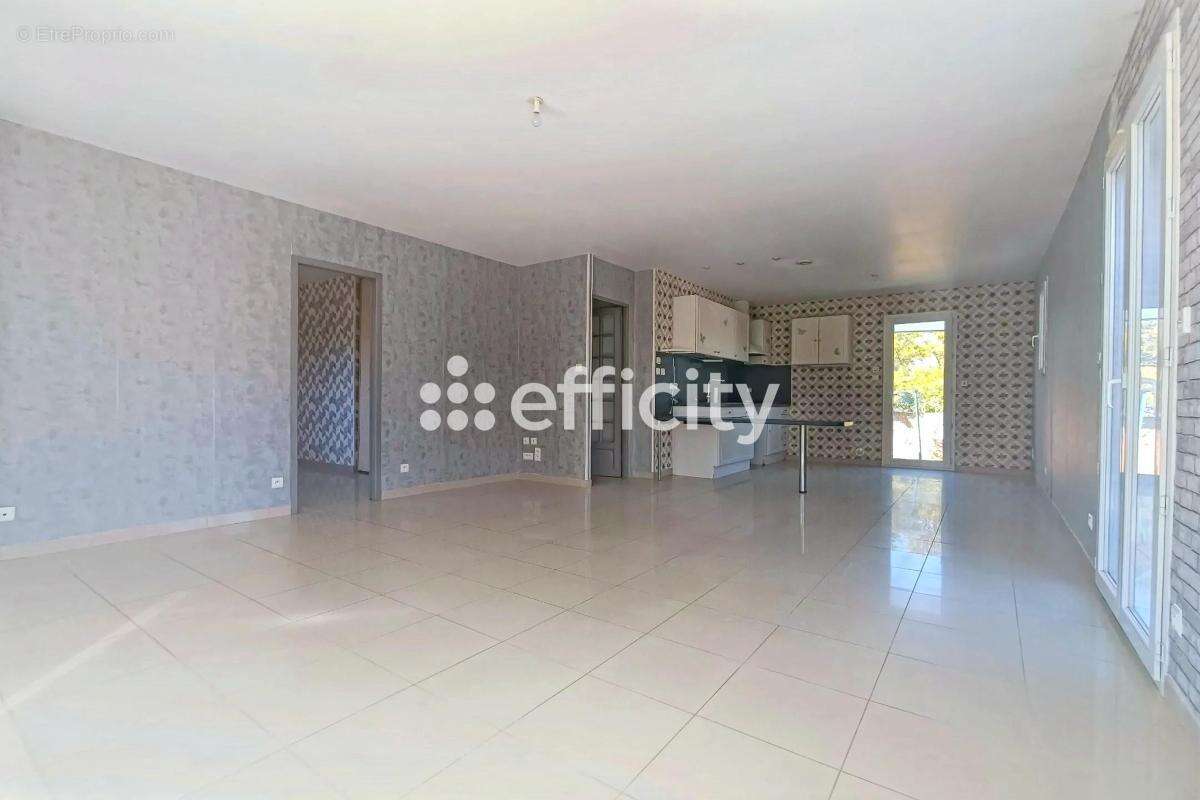 Maison à COLOMBIERS