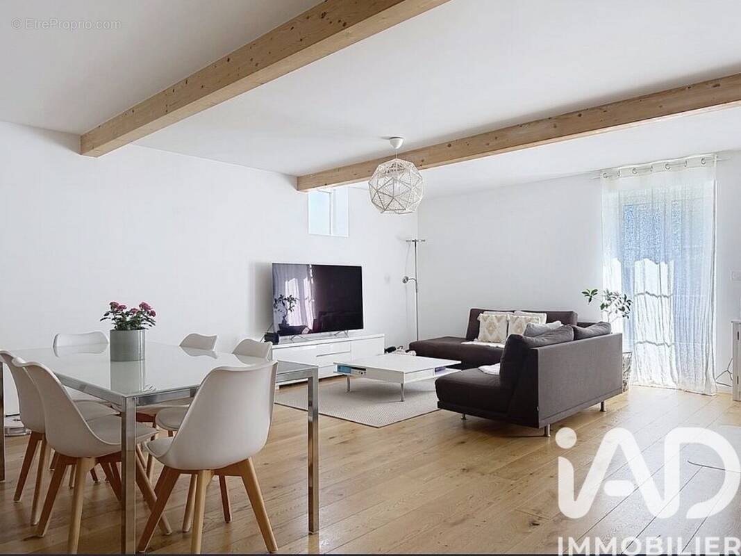 Photo 1 - Appartement à CRAPONNE