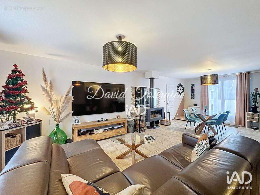 Photo 2 - Maison à VILLERS-COTTERETS