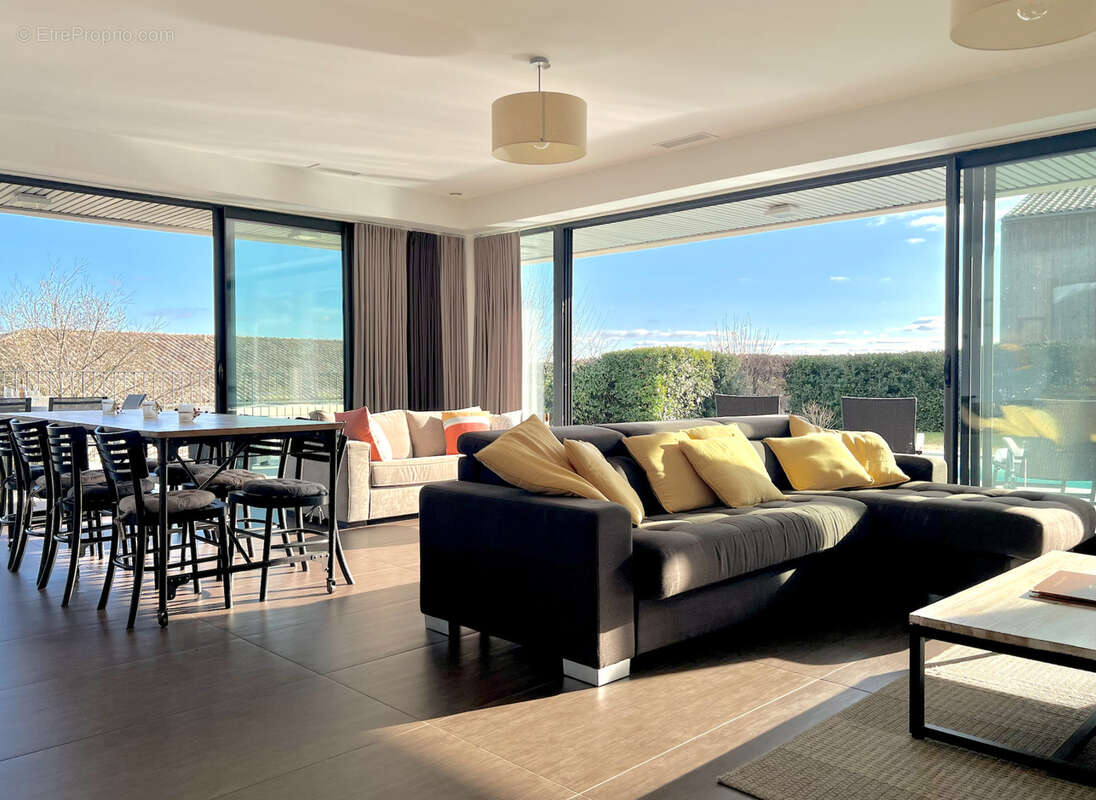 Maison à SAINT-EMILION