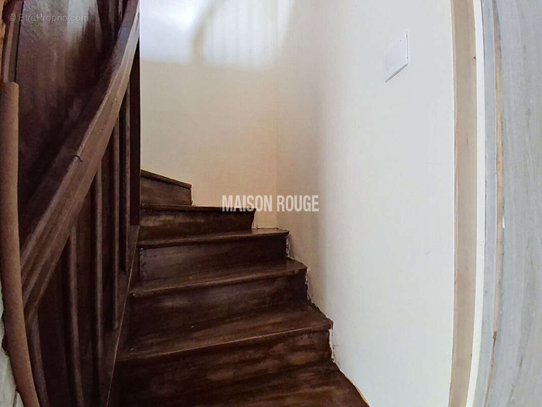 Maison en pierre rénovée - Bourg accessible à pied - Garage et  jardin - Quessoy - photo 13
