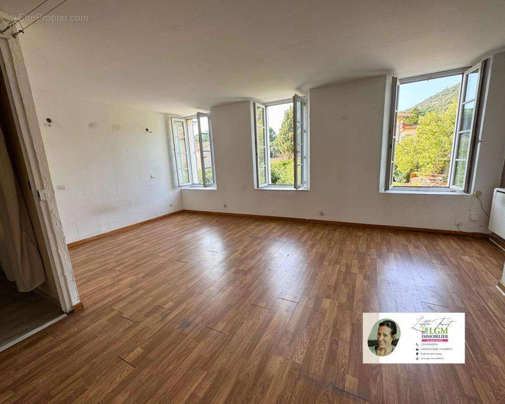 Maison à PLAN-DE-LA-TOUR