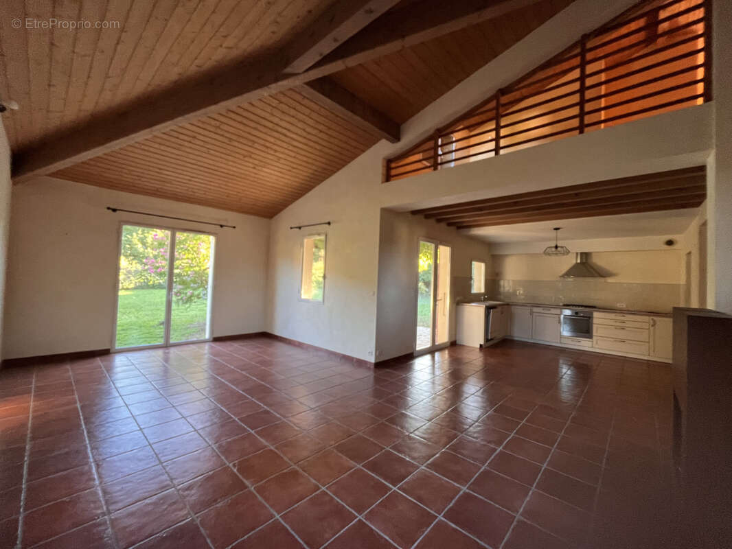 Maison à TOURNON-SUR-RHONE