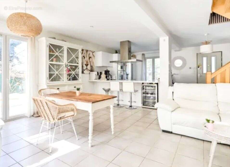 Maison à SAINTE-FOY-LES-LYON