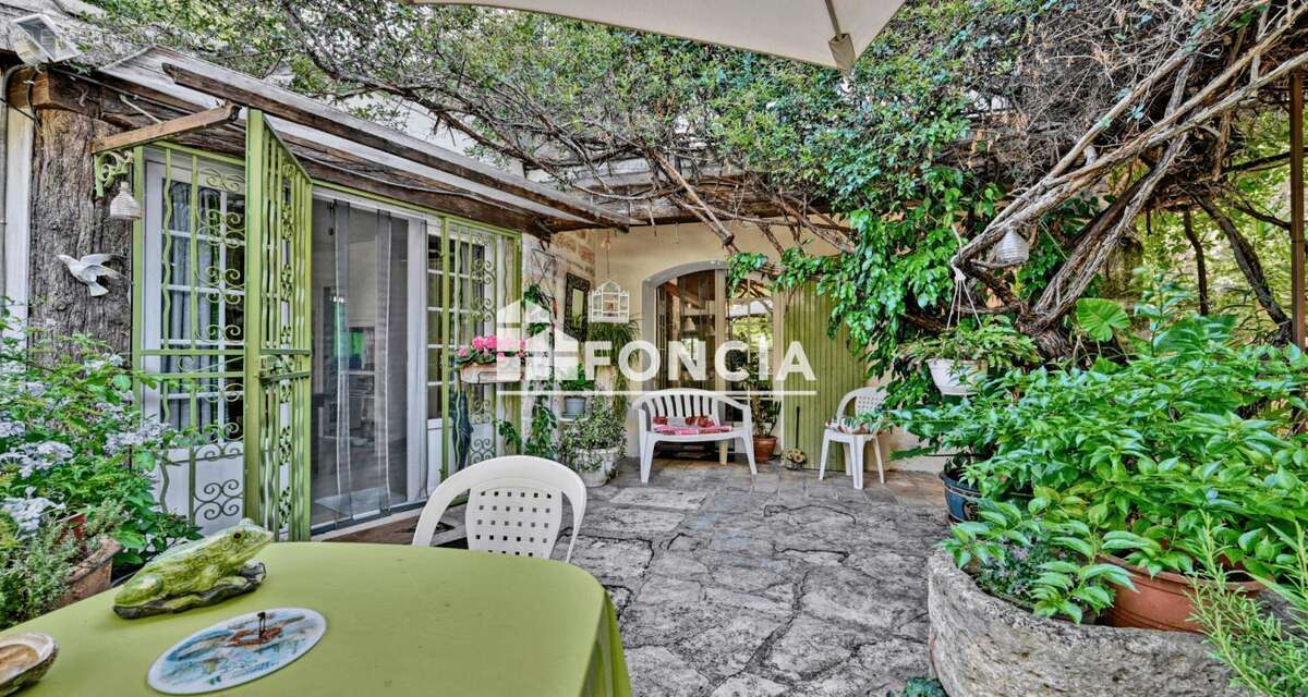 LUNEL-VIEL: Coup de coeur pour cette charmante maison de 150 m2 sur terrain de 813 m2 à 20 min des plages! - photo 3