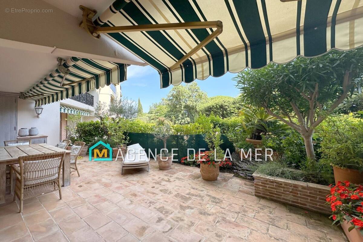 Appartement à MANDELIEU-LA-NAPOULE